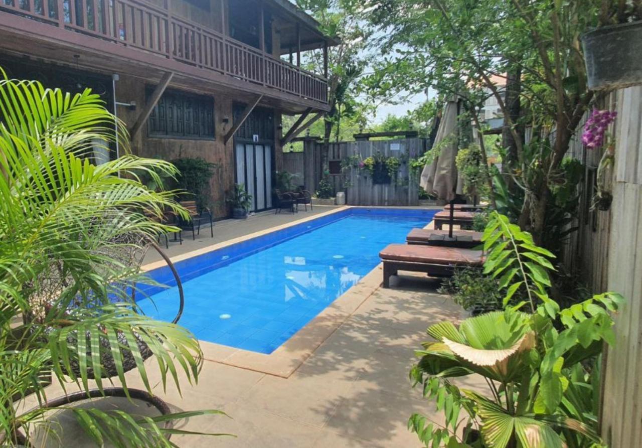 Three Little Birds Hotel Siem Reap Bagian luar foto