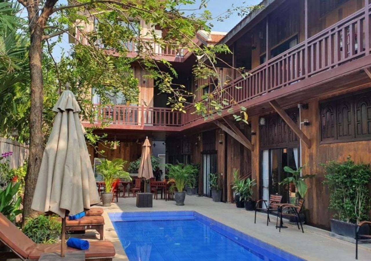Three Little Birds Hotel Siem Reap Bagian luar foto